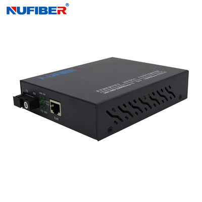 OEM Gigabit Simplex Fiber Media Converter Fornitura di alimentazione intermedia AC220V-260V