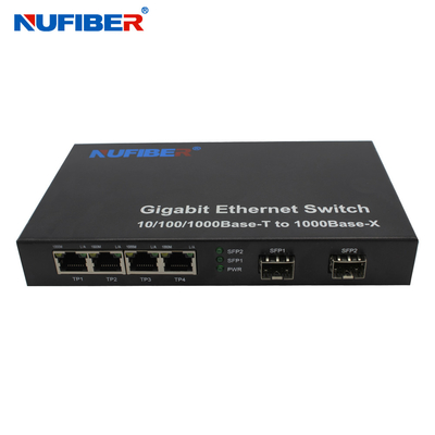 10/100/1000M 4 convertitore a fibra ottica di media del commutatore di Ethernet del porto del porto Rj45+2 SFP